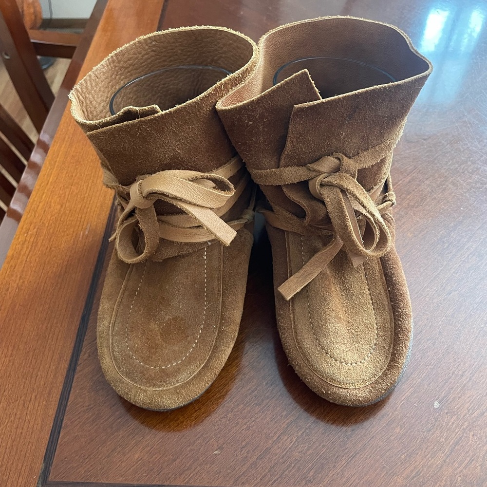 Steger Mukluk ankle moccasins, size 7 in perfect used condition